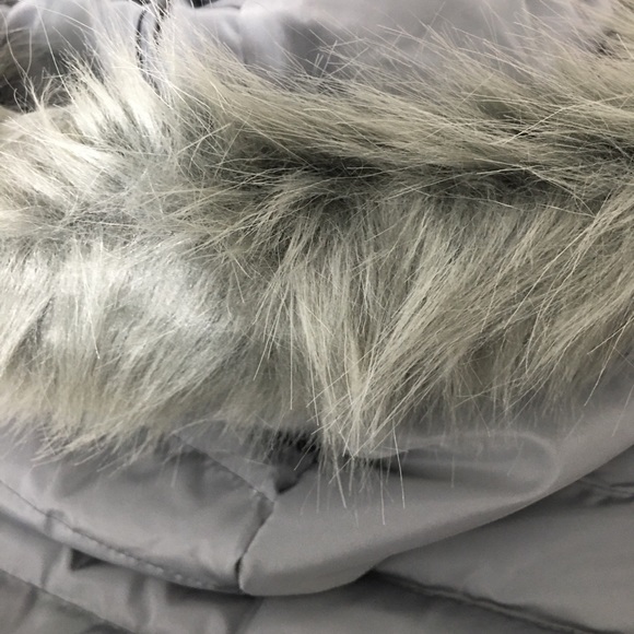 KENNETH COLE Faux Fur Trimmed Hooded Puffer Jacket - Picture 5 of 13